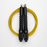 Corde à sauter noire avec câble enrobé jaune