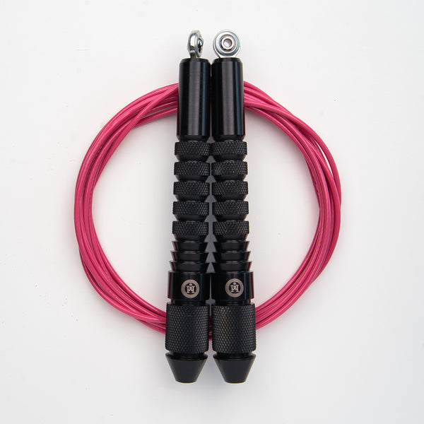 Corde à sauter noire avec câble enrobé rose
